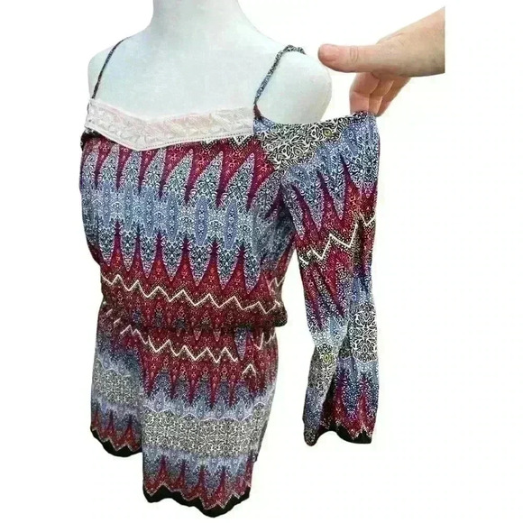 Umgee Boho Off-The-Shoulder Romper size S with pockets & adjustable straps - Picture 3 of 9